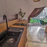 Tente de luxe Glamping Biala Czapla Z Balia Nad Jeziorem Czorsztynskim