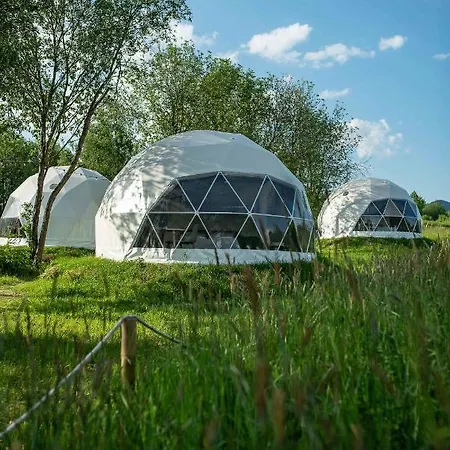 Glamping Biala Czapla Z Balia Nad Jeziorem Czorsztynskim Campismo de Luxo Maniowy
