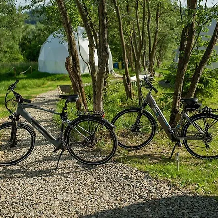 Campo de lujo Glamping Biala Czapla Z Balia Nad Jeziorem Czorsztynskim *